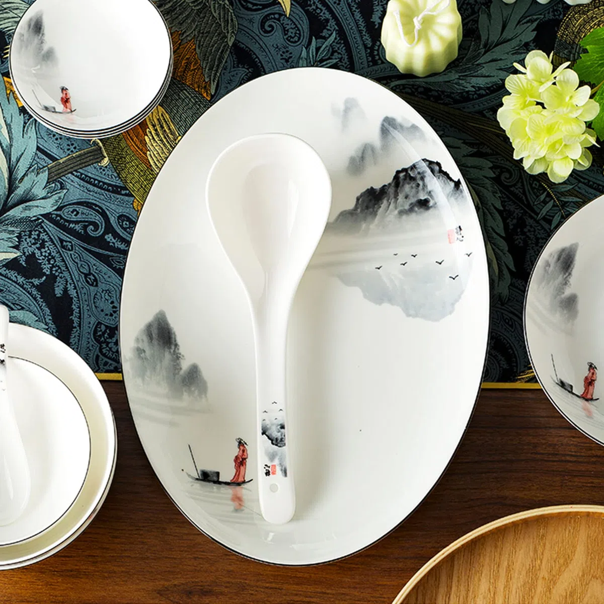 60-Teiliges Geschirrset, Neues Bone China Geschirrset, Porzellan-Geschirrset, Kombi-Set Mit Tellern, Schüsseln, Löffeln Und Suppentopf, Feines Porzellan-Geschirr